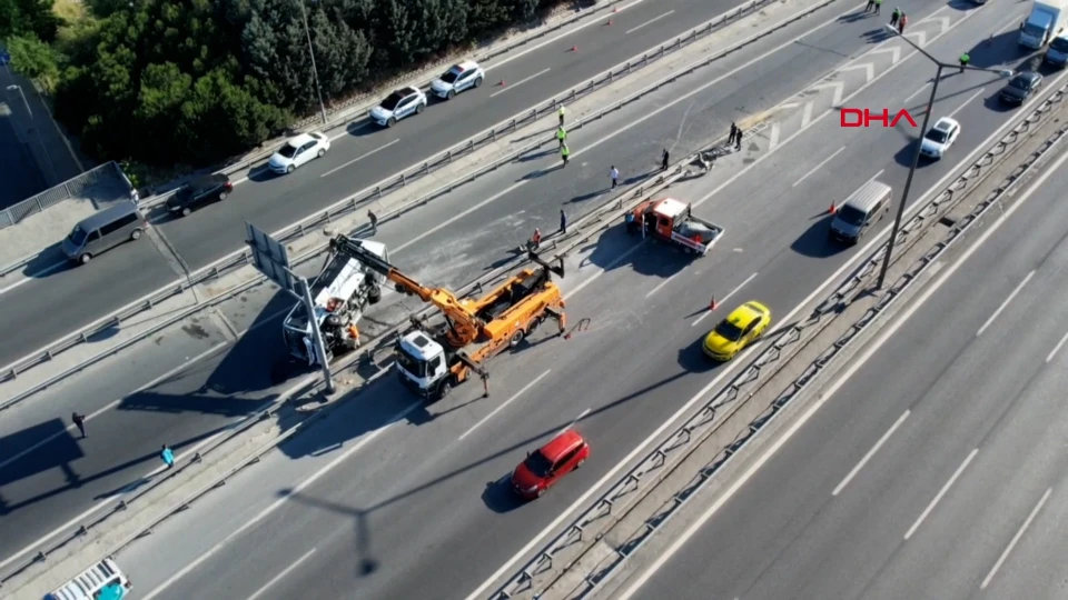 İstanbul’da Sabah Kazası: 1’i Çocuk 12 Kişi Hastanelik Oldu