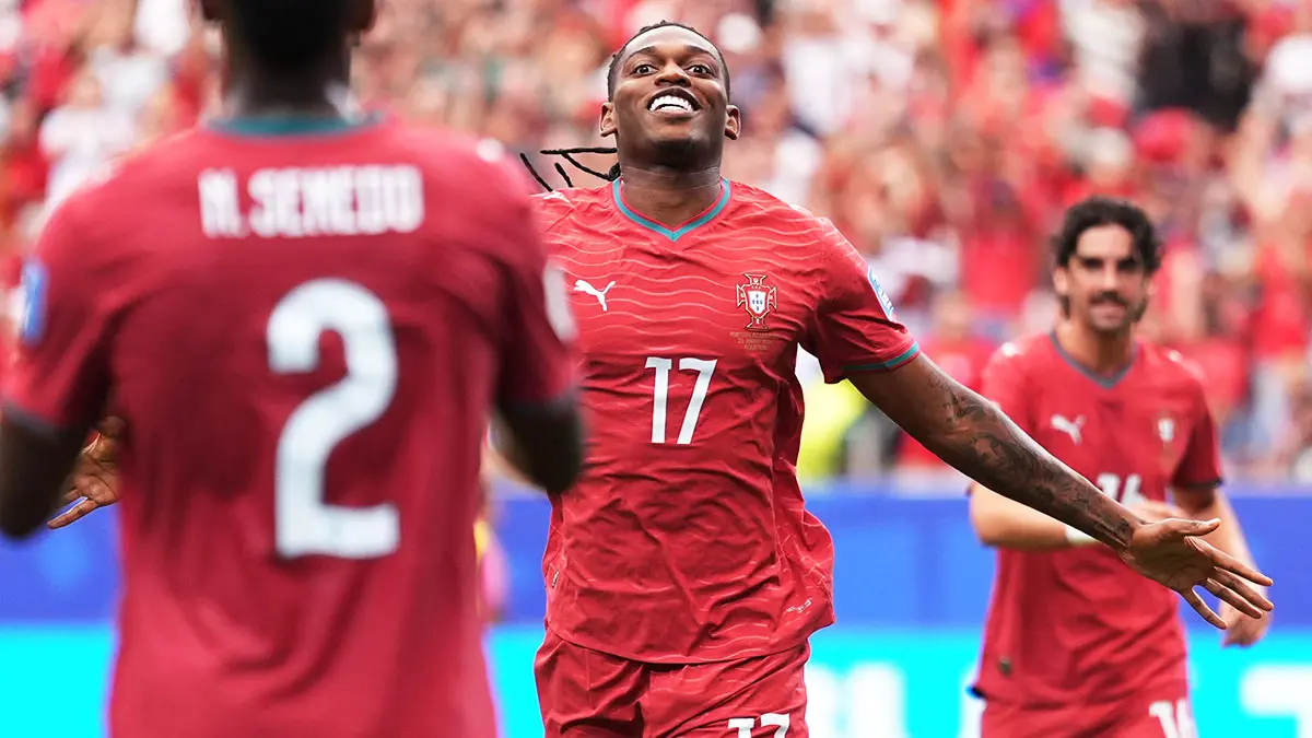 Fenerbahçe'den İtalya çıkarması! Rafael Leao için yoğun mesai