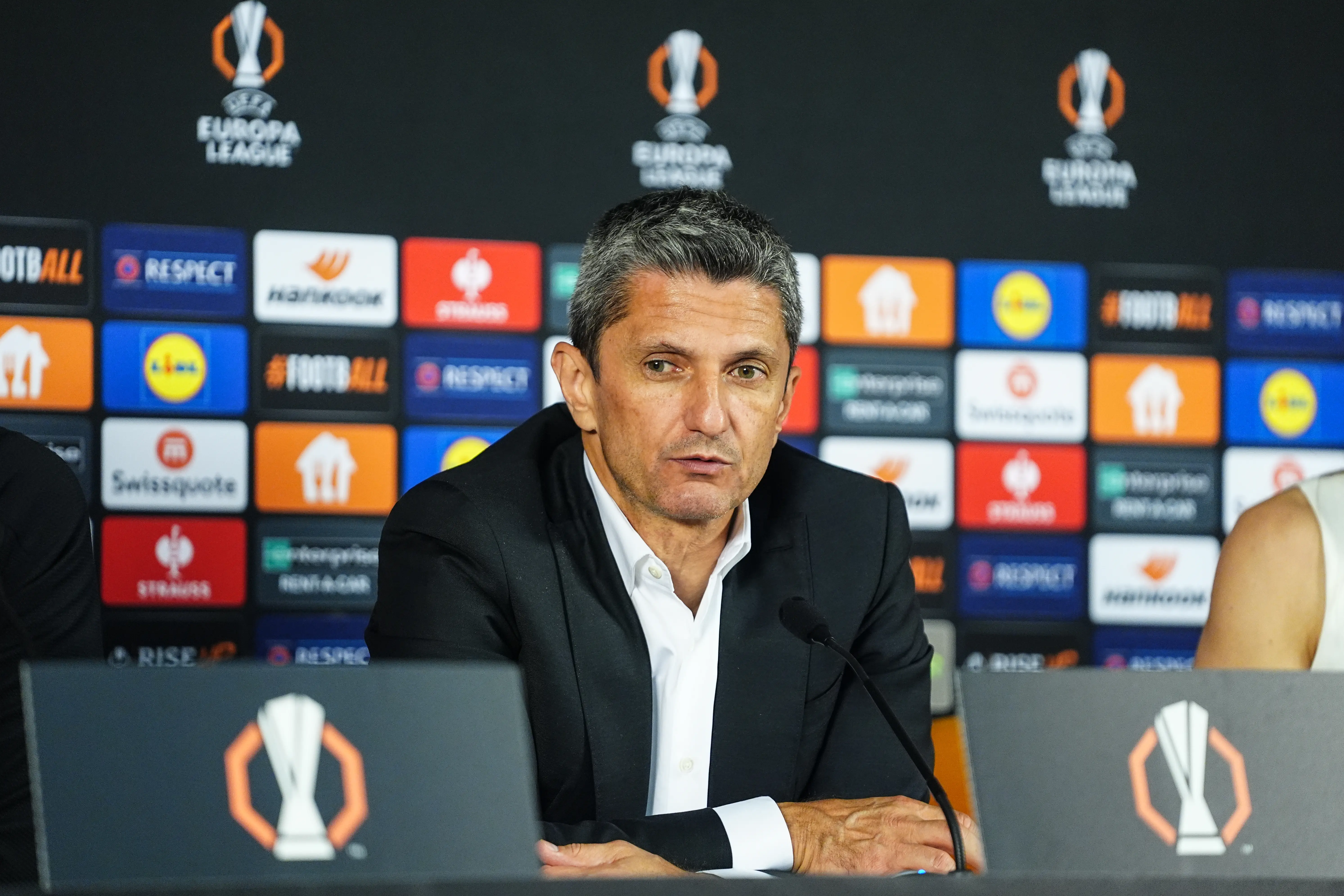 Adı Beşiktaş'la anılmıştı! PAOK'ta Razvan Lucescu ile yollar ayrıldı