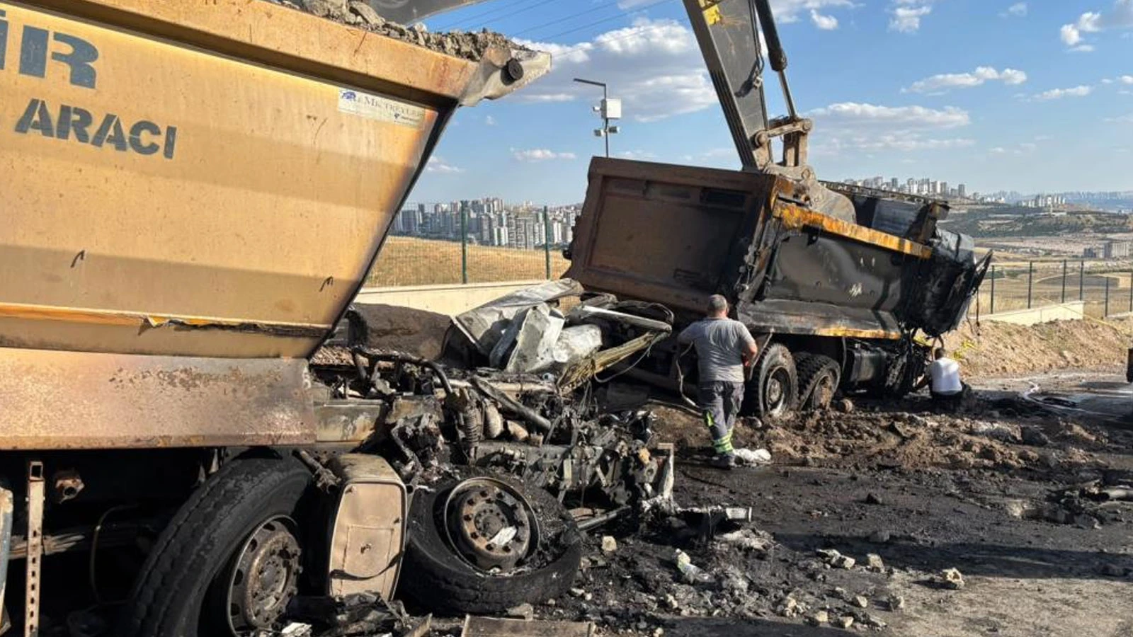 Ankara'da ABB'ye ait kamyon kaza yaptı: 2 işçi yaşamını yitirdi