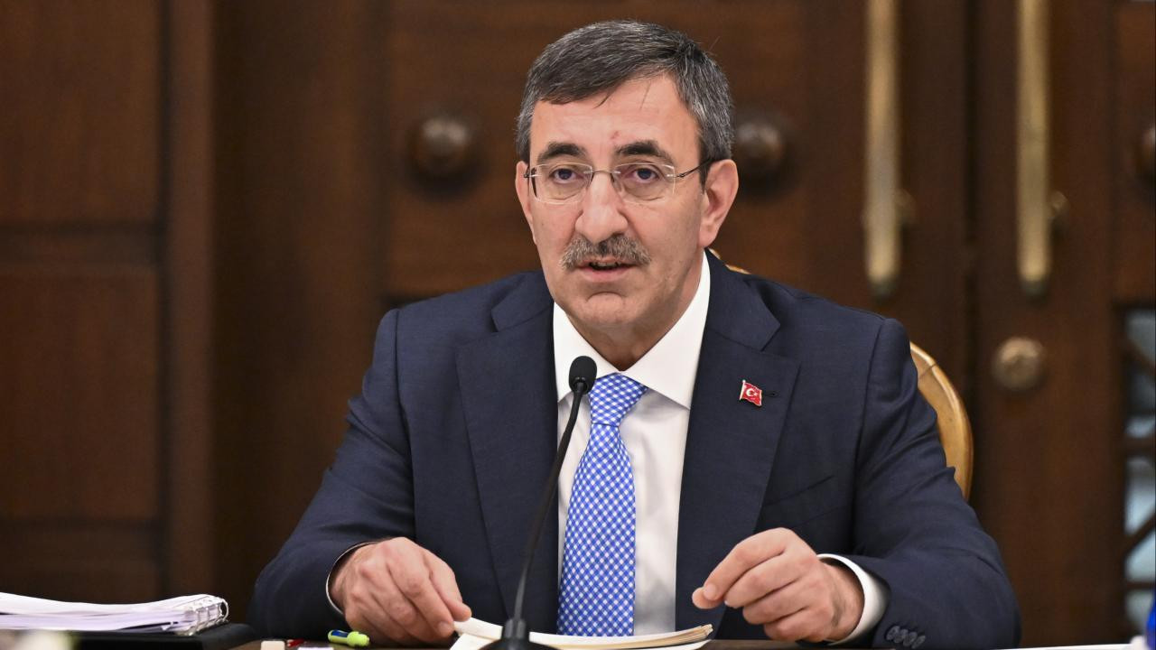 Cumhurbaşkanı Yardımcısı Cevdet Yılmaz, şehit Hamaney'in cenaze törenine katıldı