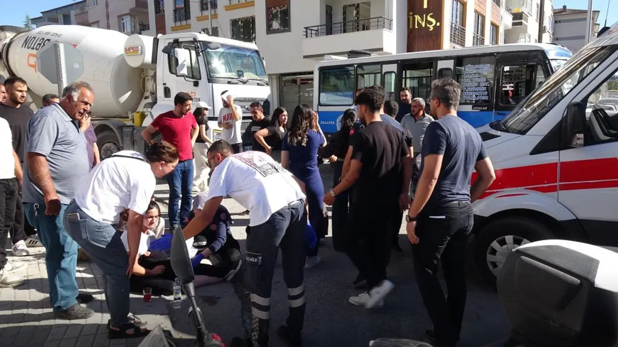 Malatya'da dehşet anları: Freni boşalan minibüs durdurulamadı... 7 kişi yaralandı