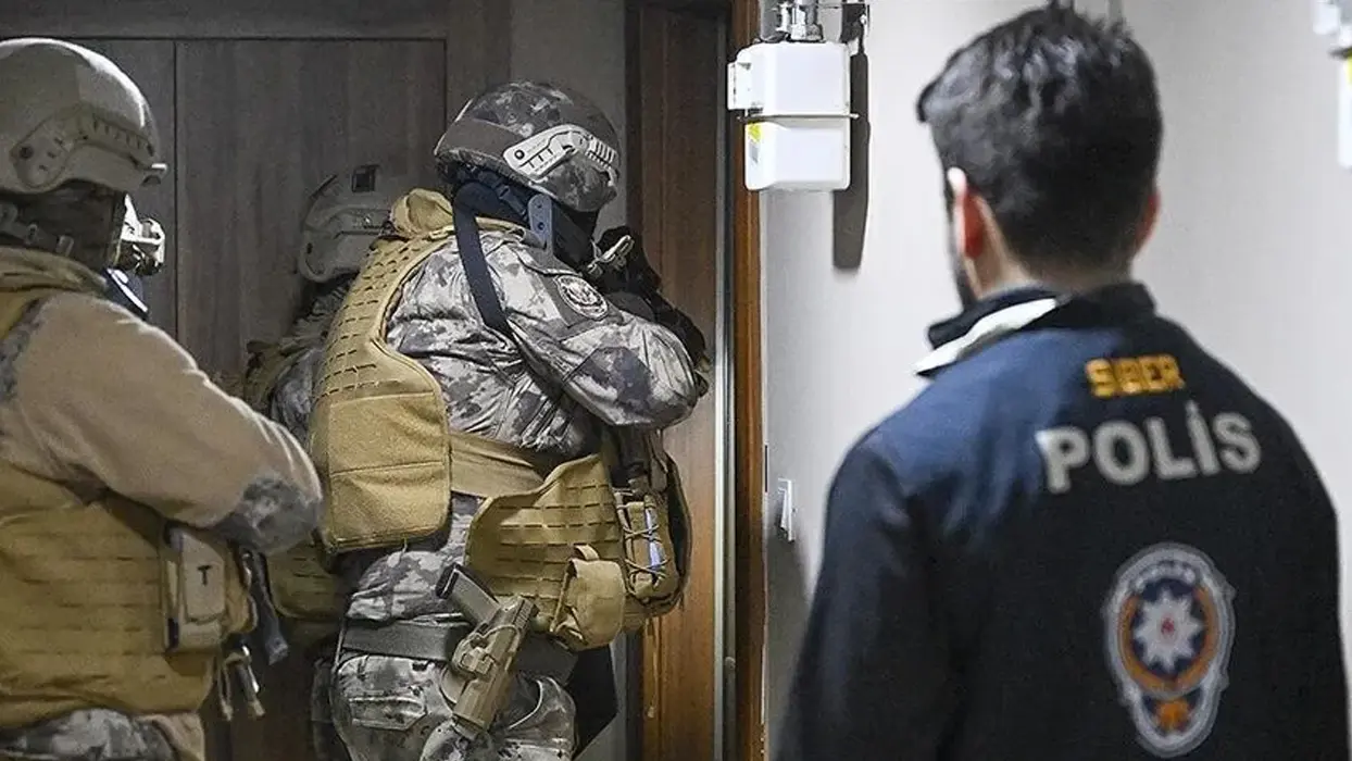 'Forex' dolandırıcılarına operasyon: Çok sayıda gözaltı var