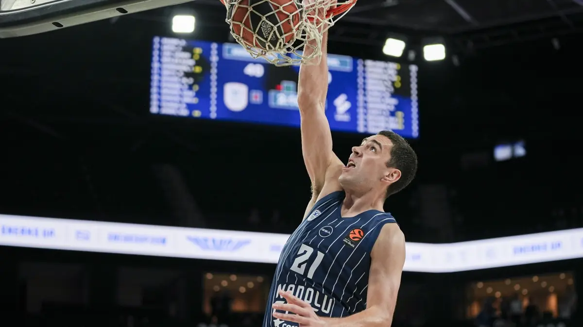 Anadolu Efes, Cole Swider ile yollarını ayırdı!