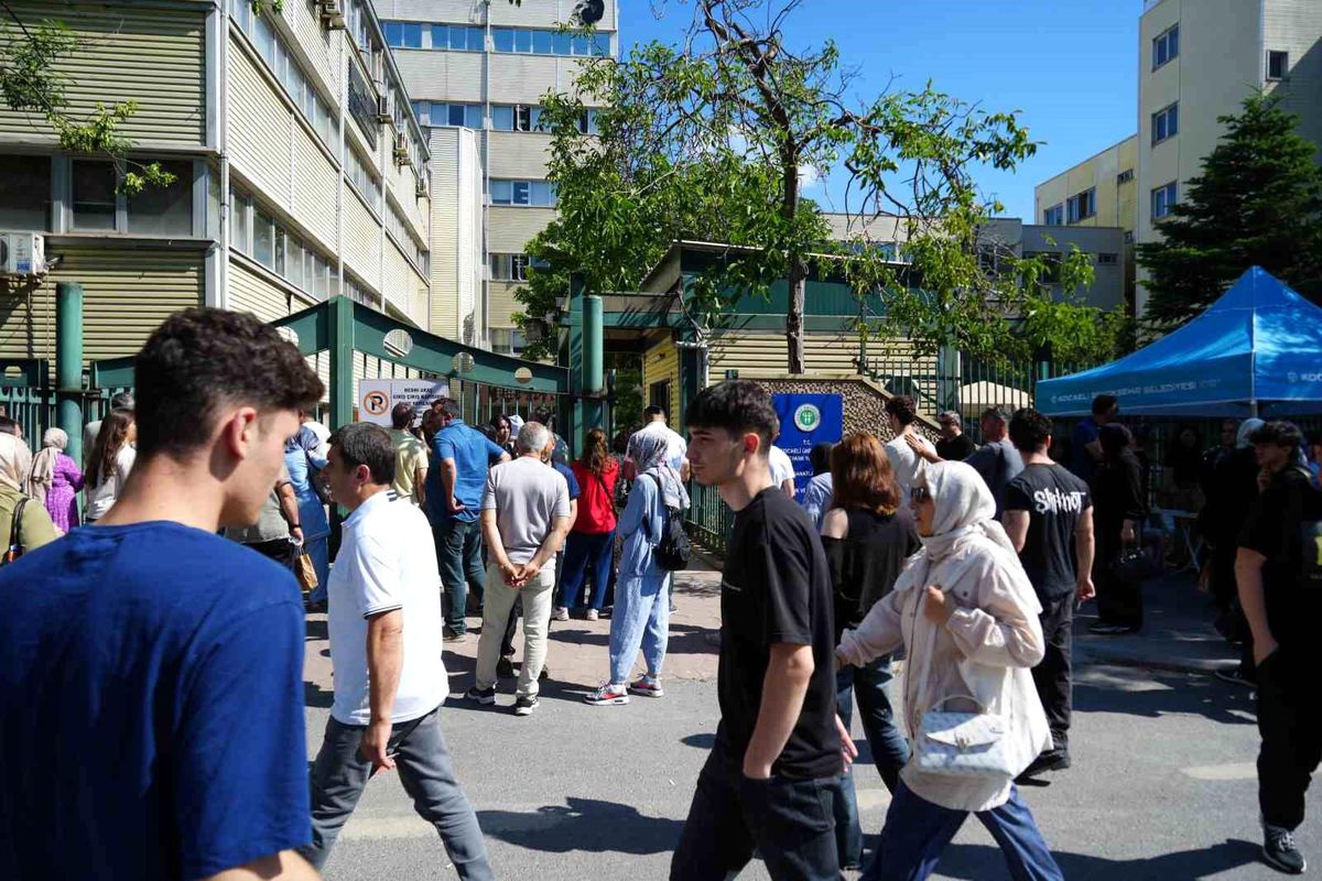 Kocaeli'de YKS'nin ikinci oturumu başladı