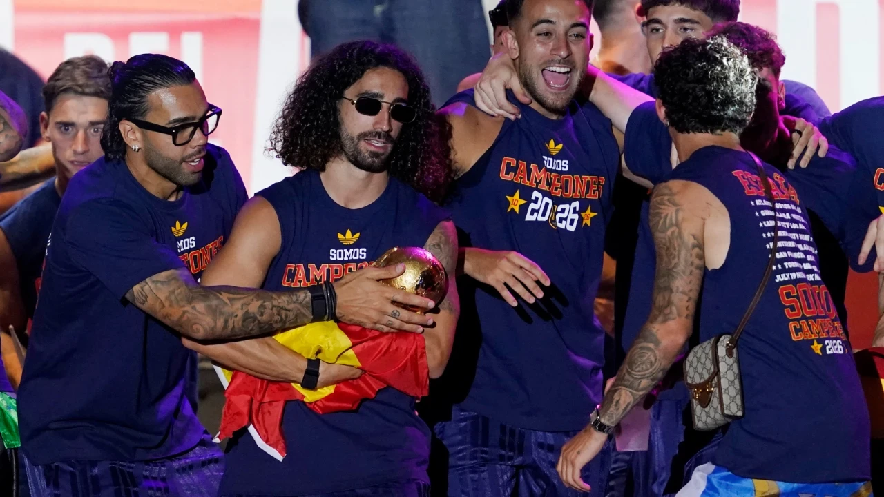 Cucurella sözünü tuttu: Luis De La Fuente'nin dövmesini yaptı