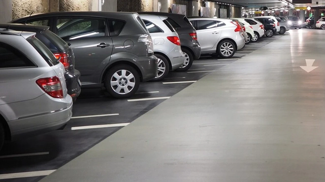 İstanbul'da araç çok, park yeri yok! Otopark ücretleri cep yakıyor! Aylık abonelik 20 bin TL'ye dayandı