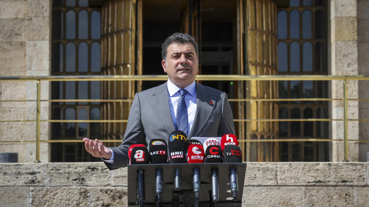3 kişilik 'çağrı heyeti' talebi: Özgür Özel ekibi, olağanüstü kurultay için mahkemeye başvuracak