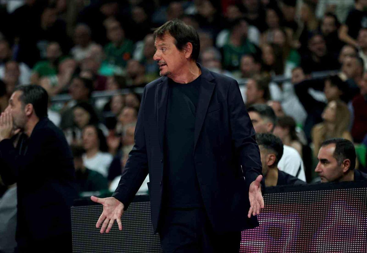 Ergin Ataman, Olimpiakos taraftarına cevap verdi
