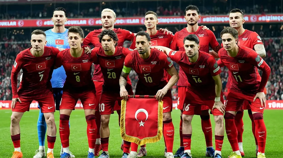 "86 milyonun kalbi sizlerle atacak"... Kabine üyelerinden A Milli Futbol Takımı'na destek mesajları