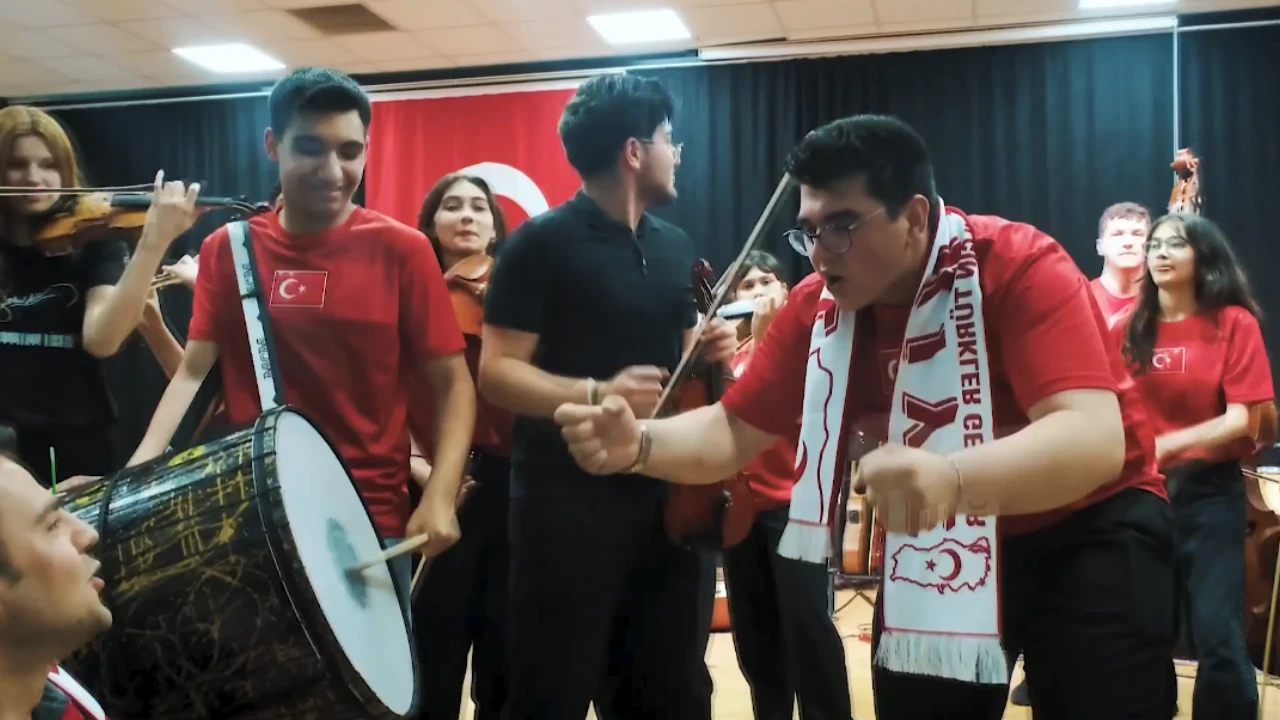 A Millî futbol takımı beste yarışmasının kazananı belli oldu: “Bizim Çocuklar”