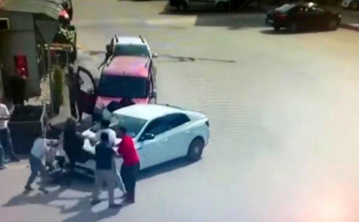 Ankara'da husumetli şahısların kavgası kamerada
