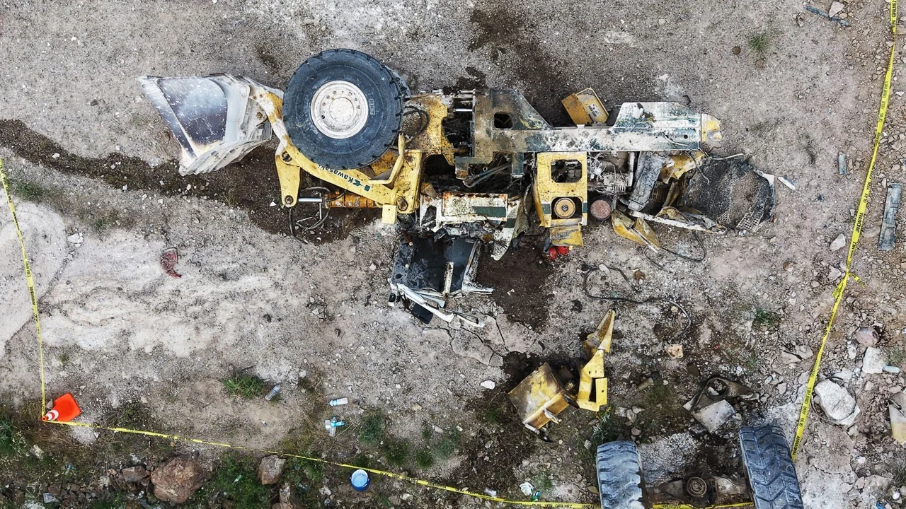 İş makinesi 20 metrelik uçurumdan yuvarlandı: Operatör ağır yaralı!