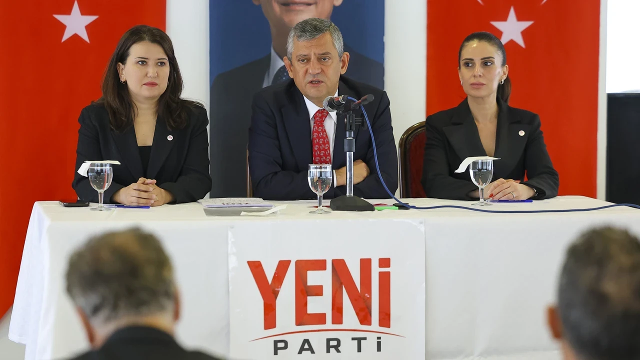 CHP’den YENİ Parti’ye Dev Göç İddiası: '200 Belediye Başkanı Kapıda'