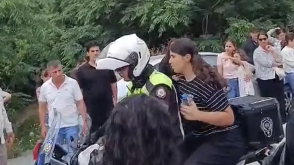 Hatay'da LGS'ye geç kalan öğrencilerin yardımına polis yetişti