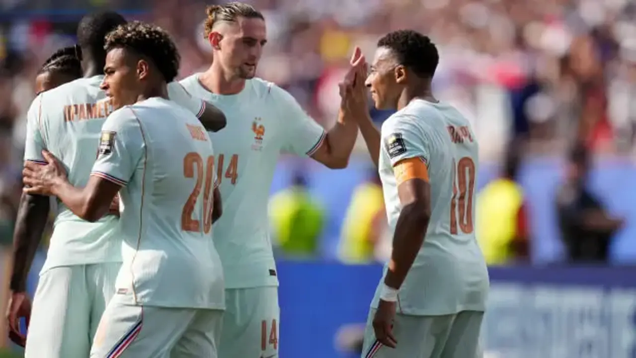 Dünya Kupası'nda ilk yarı finalist belli oldu! Fransa Fas'ı 2 golle geçti