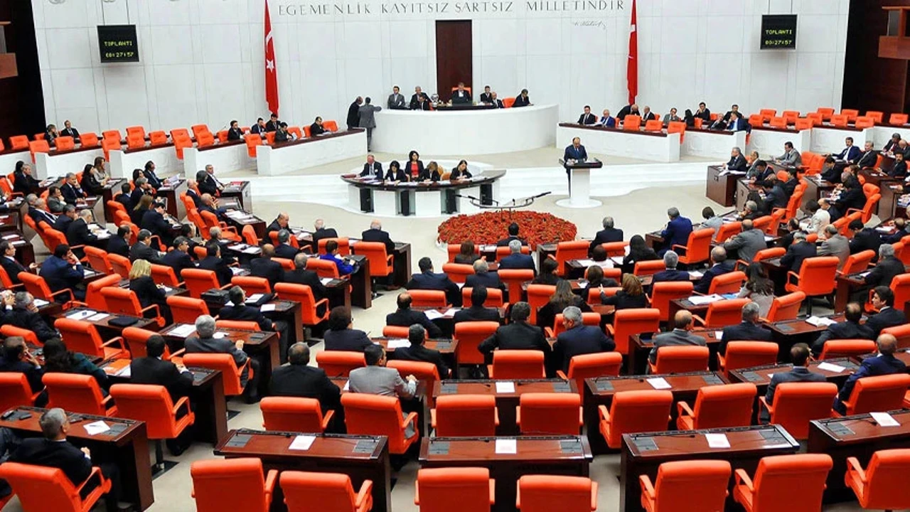 TBMM Genel Kurulu'nda, 'Kıbrıs' tartışması: 'Adı değiştirilsin' önerisi