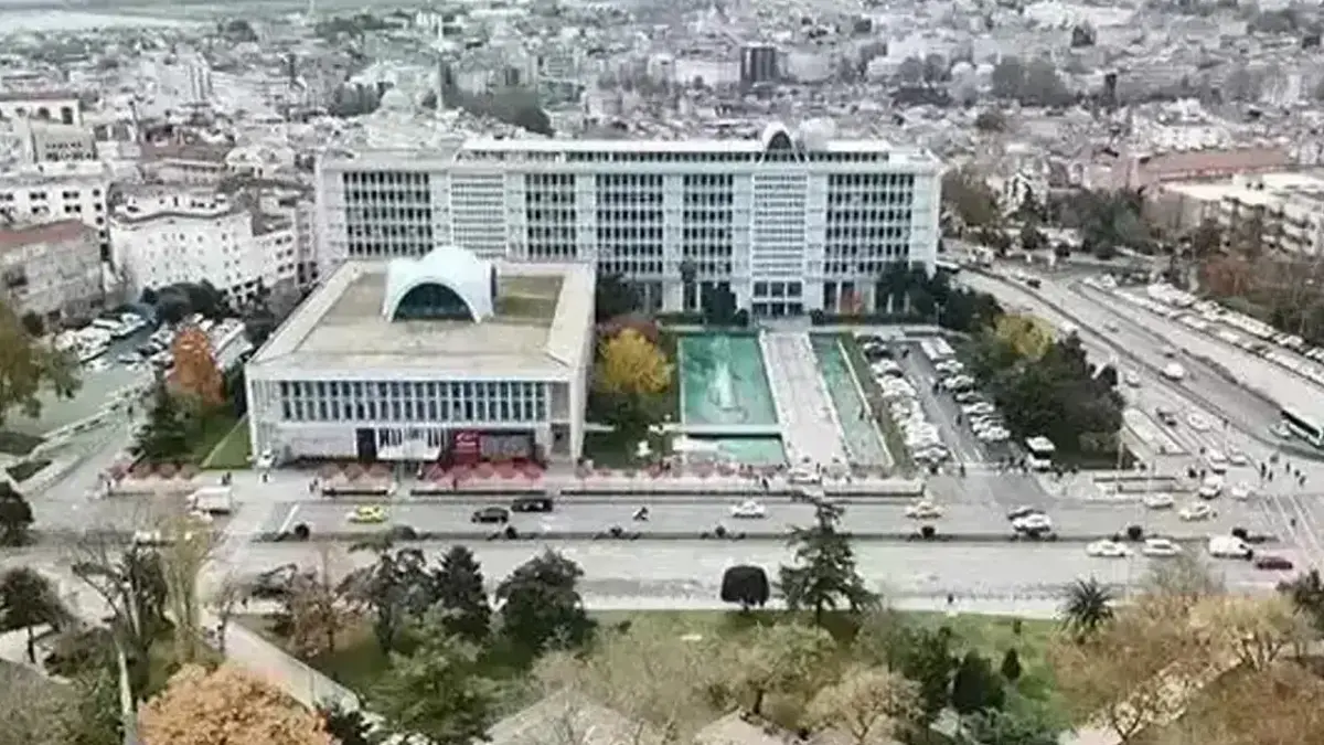İBB'ye yönelik 'Yolsuzluk' davasında duruşma yarına ertelendi