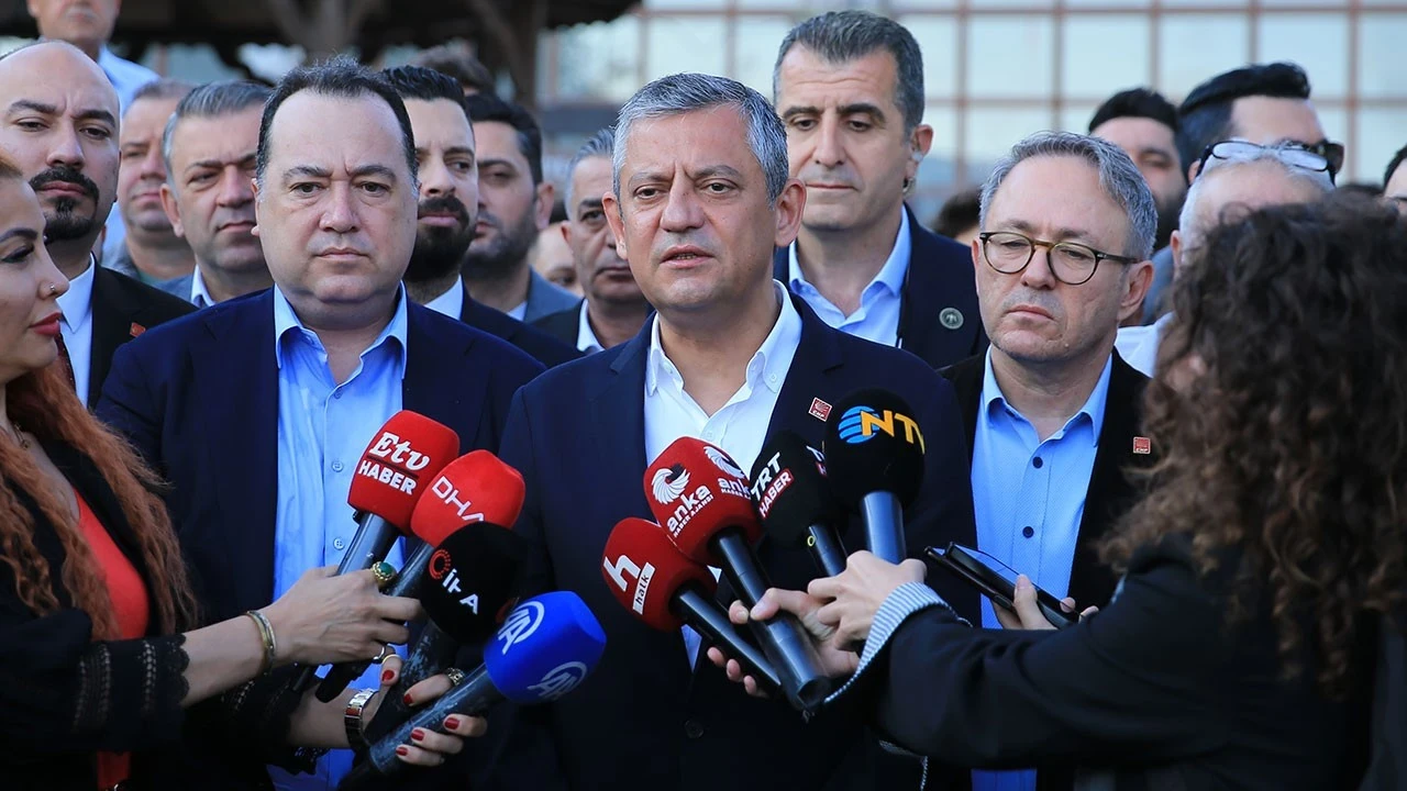 Özgür Özel ve Veli Ağbaba hakkında yürütülen iki soruşturmada "yetkisizlik" kararı