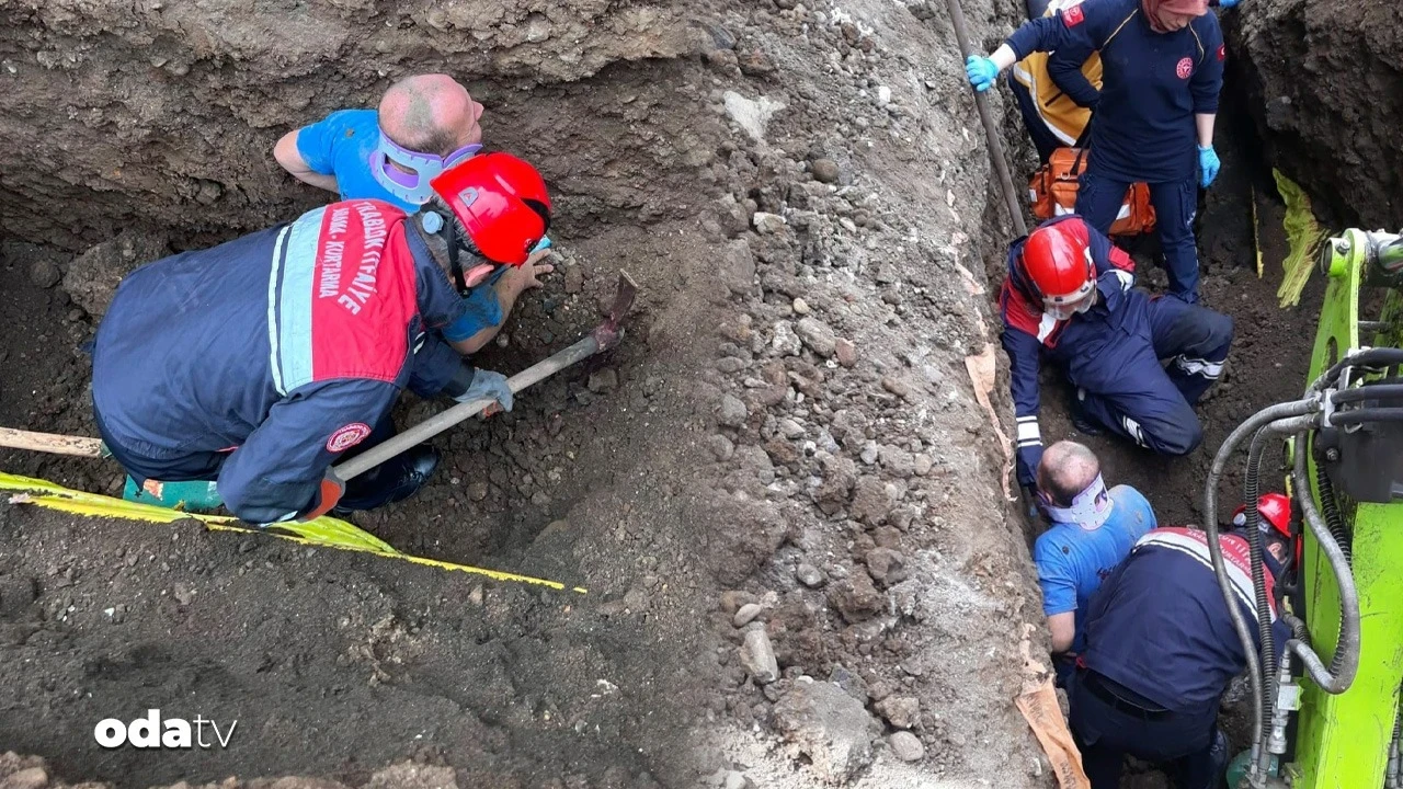 Trabzon'da belden aşağısı toprak altında kalan işçiyi itfaiye ekipleri kurtardı