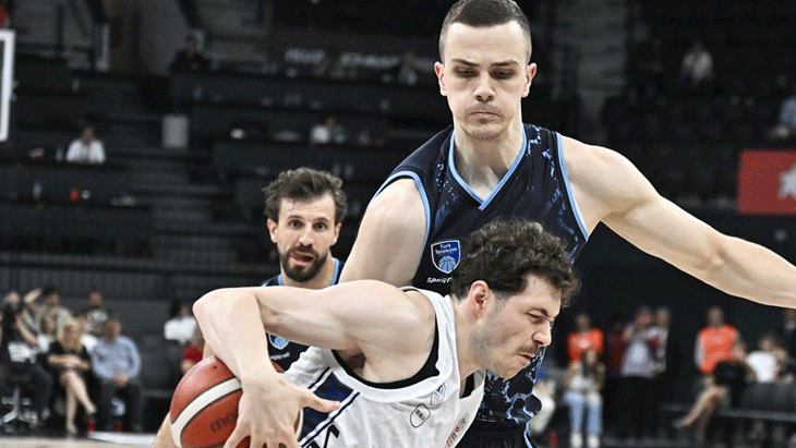 Anadolu Efes evinde hata yapmadı! Seride öne geçti