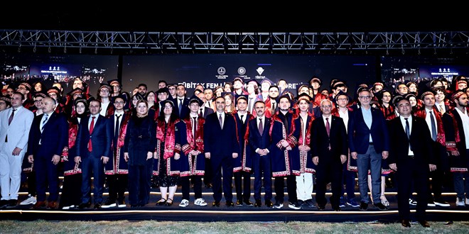 TÜBİTAK Fen Lisesi ilk mezunlarını verdi