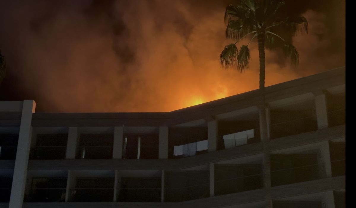 Alanya'da otel çatısında yangın
