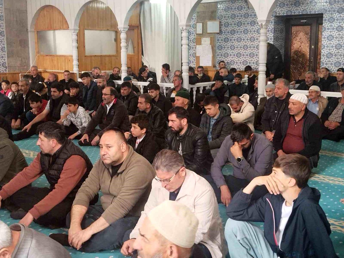Oltu'da 7. Vefa Günü Hatmi Şerif Programı Coşkuyla Kutlandı: 7 Yılda 7 Bin Hatim