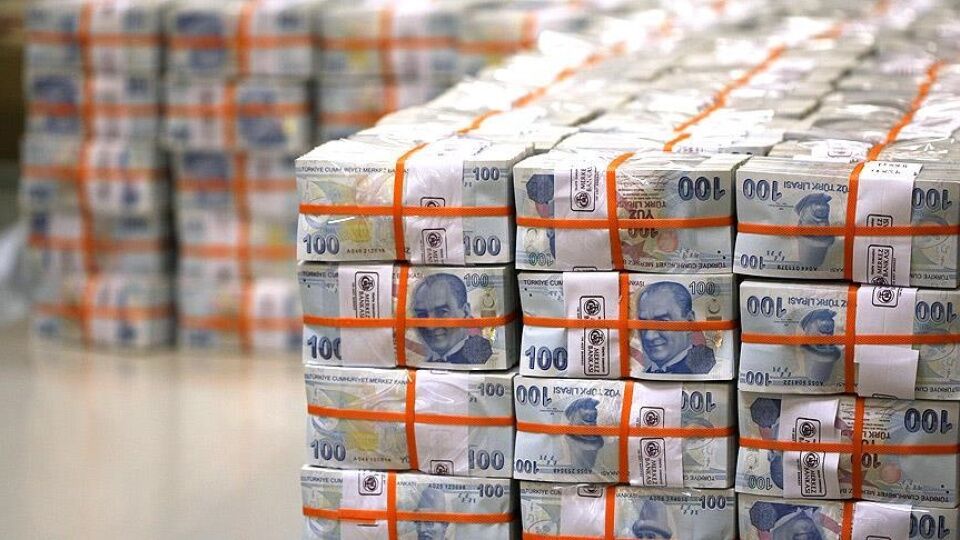 Bütçe mayısta 298 milyar TL açık verdi