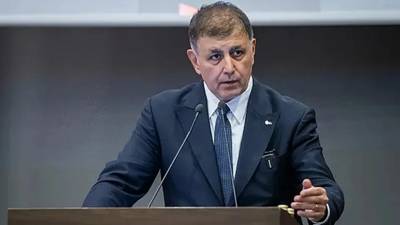 Cemil Tugay'dan AKP'ye geçeceği iddialarına yanıt: Bağımsız devam edeceğim