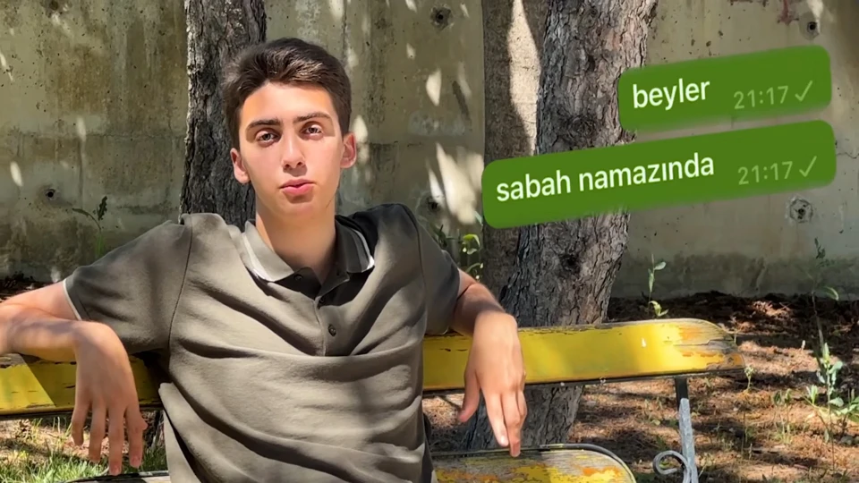 Fatih'te örnek davranış: Cemaati az olan camiyi gençlerle doldurdular