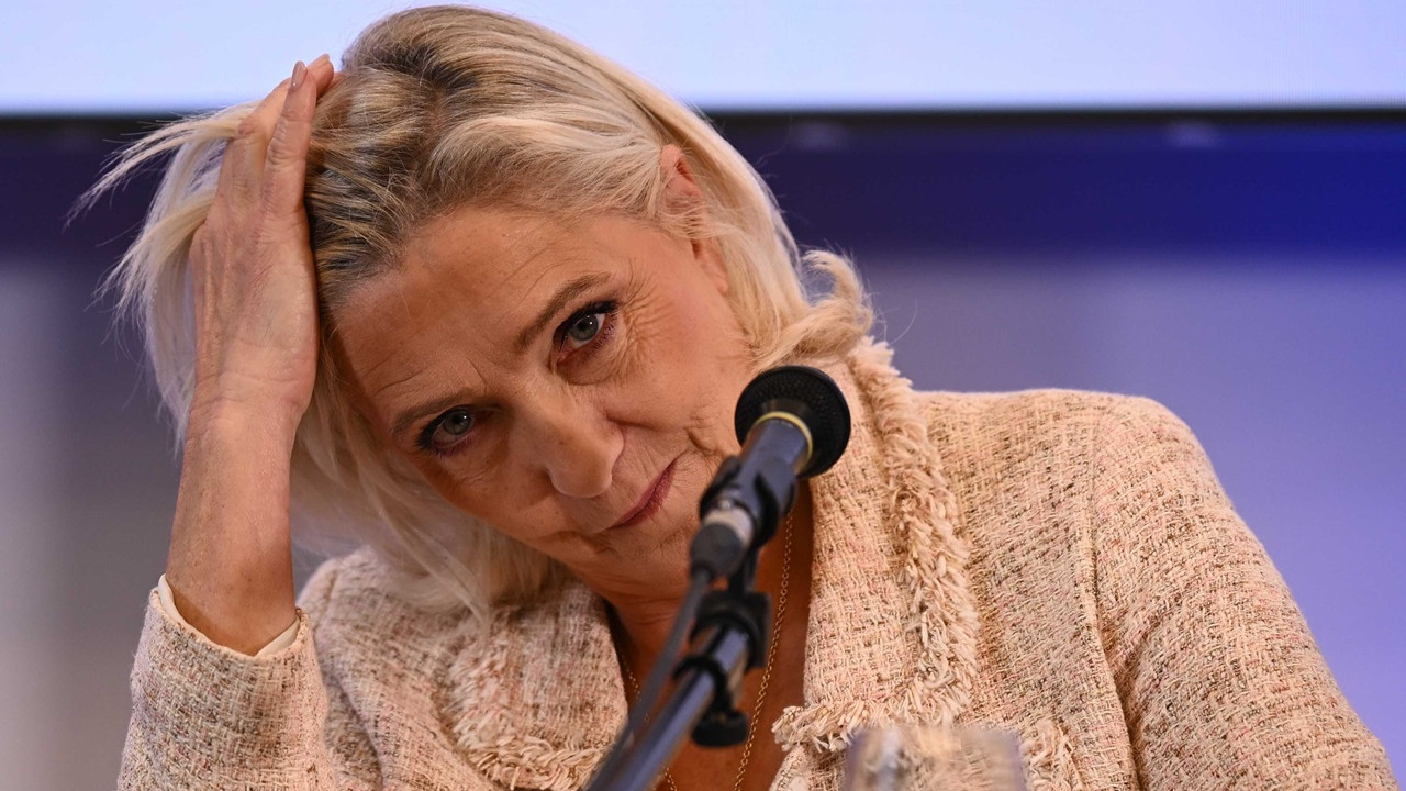 Mahkeme kararı onadı, cezayı kısalttı: Fransa'da aşırı sağcı Le Pen'in adaylık yolu açıldı