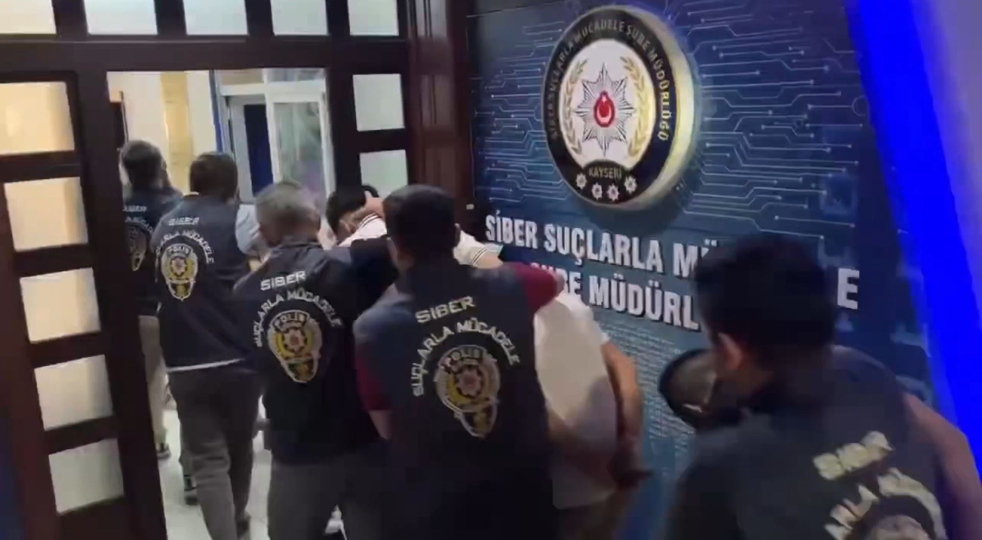 39 ilde siber suç operasyonu: 361 tutuklama
