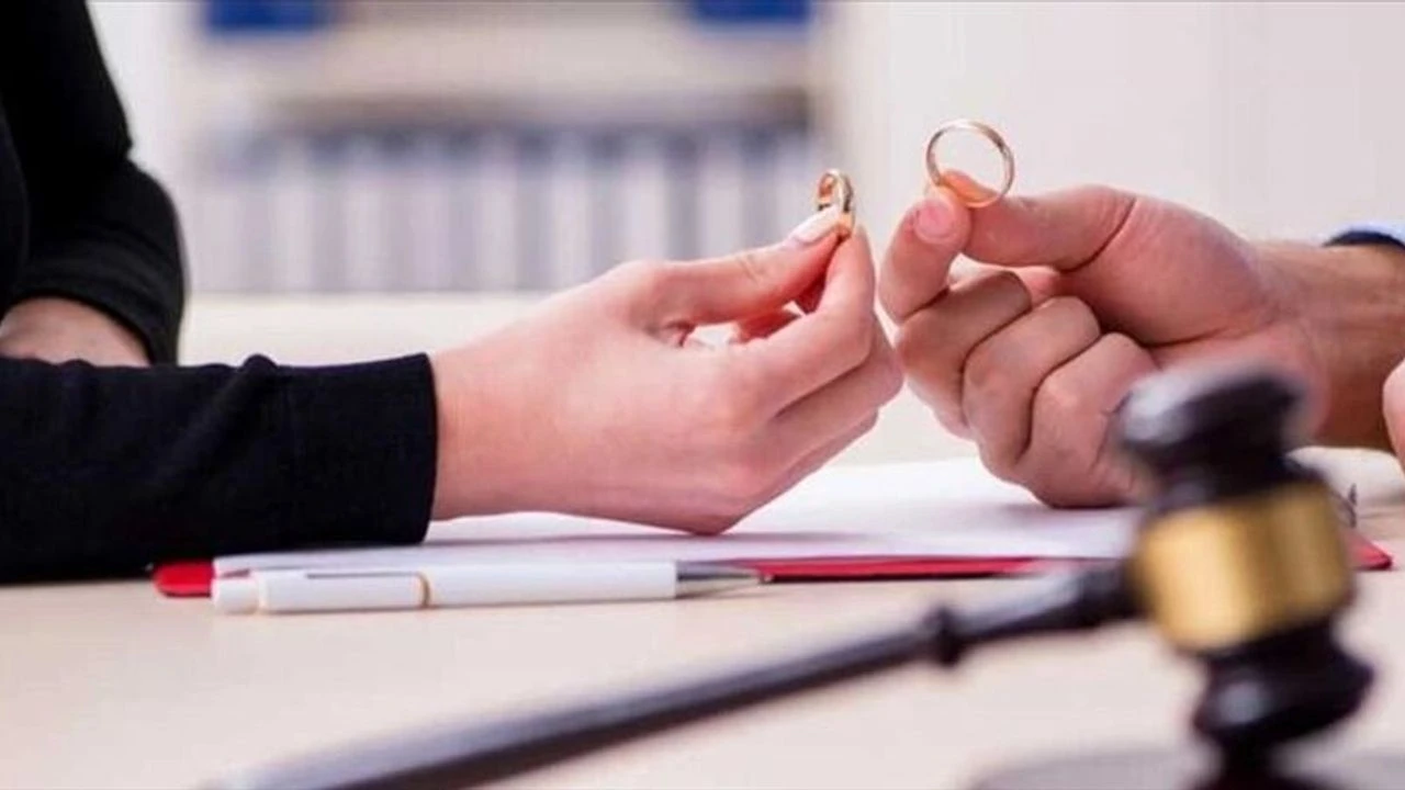 Hem boşanma hem de tazminat sebebi! Yargıtay’dan emsal karar