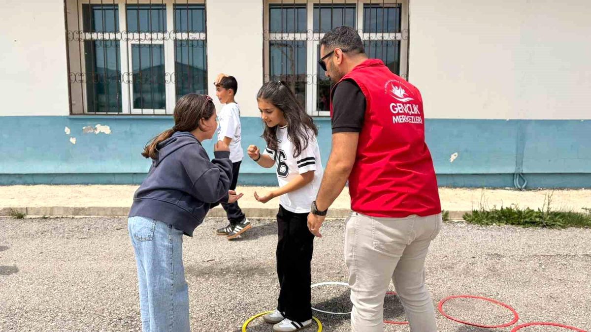 Bayburt'ta Öğrencilere Sosyal ve Sportif Etkinliklerle Dolu Gün