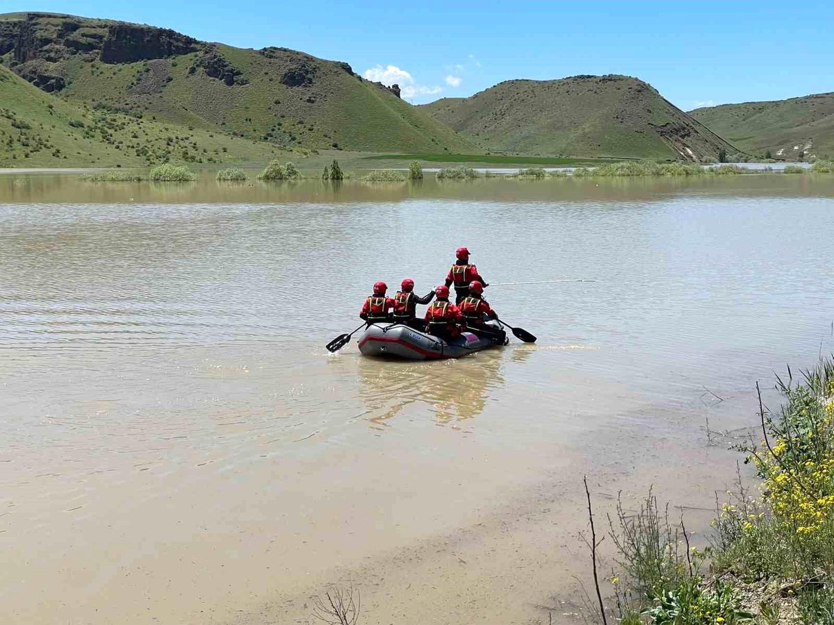 Aras Nehri'nde kaybolan genç çoban için seferberlik: 4'üncü günde de iz yok