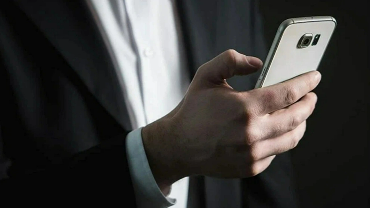 Telefonunuza sakın bunu yüklemeyin! 217 banka uygulamasını hedef alıyor