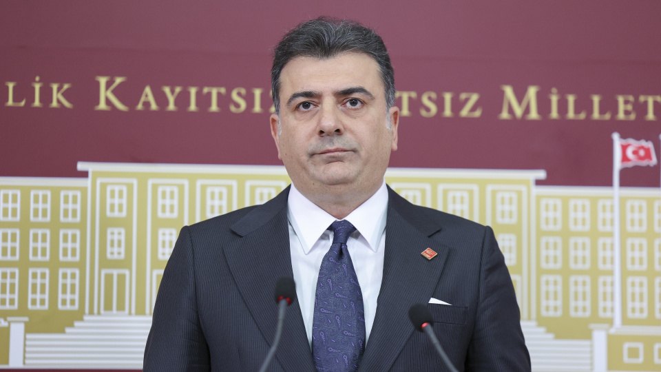 CHP'li Zeynel Emre, TBMM'de açıklama yapıyor