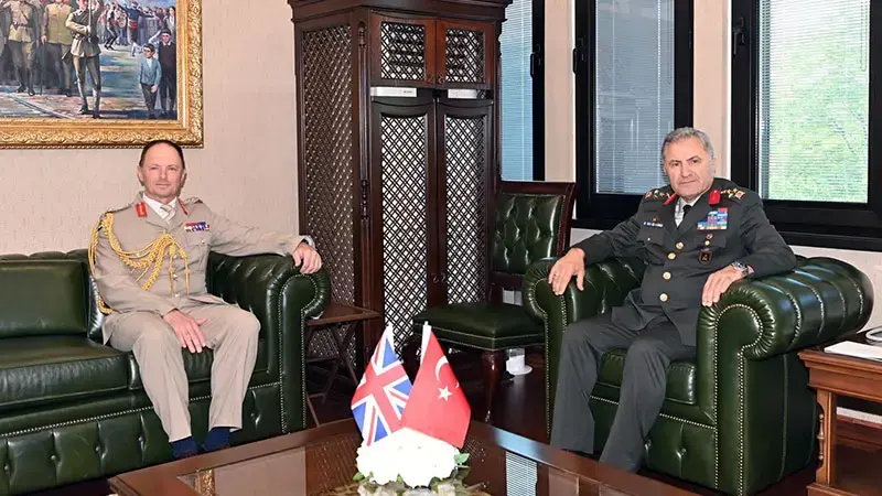 Orgeneral Tokel, İngiliz mevkidaşı Orgeneral Walker'ı kabul etti
