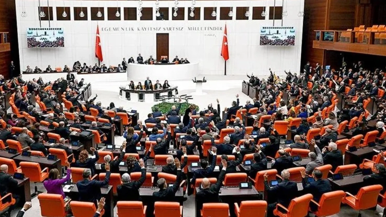 Son Dakika | YENİ Parti resmen ana muhalefet: Meclis'e eklendi