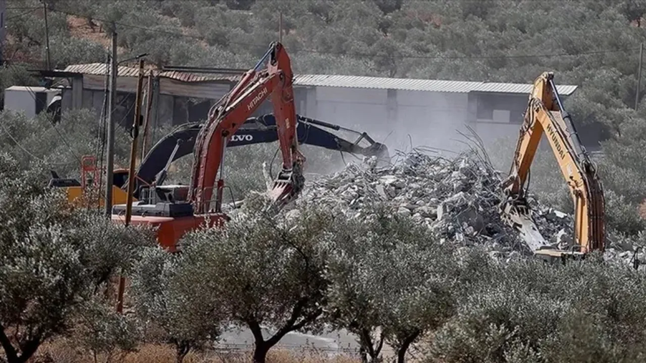 İsrail'den Batı Şeria'da yıkım emri: 69 dönümlük alanda bitki örtüsü yok edilecek