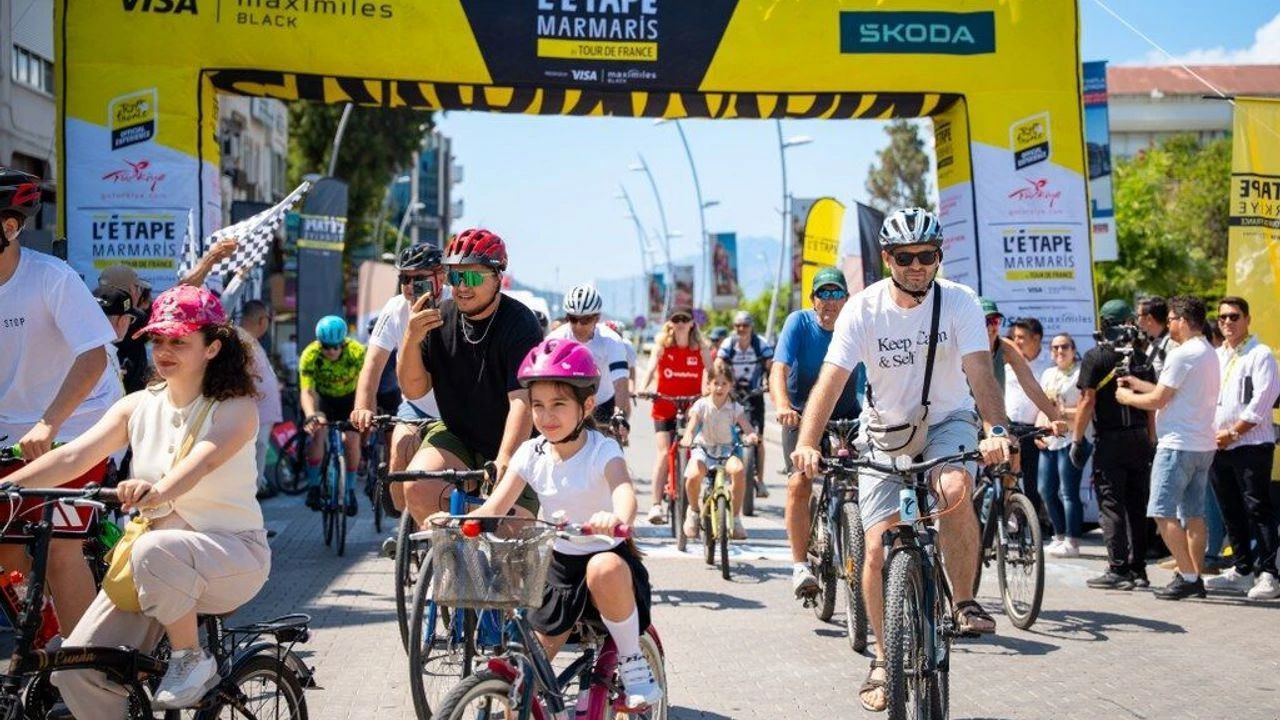 Marmaris'te 'L'Etape by Tour de France' bisiklet festivalinde halk sürüşü yapıldı