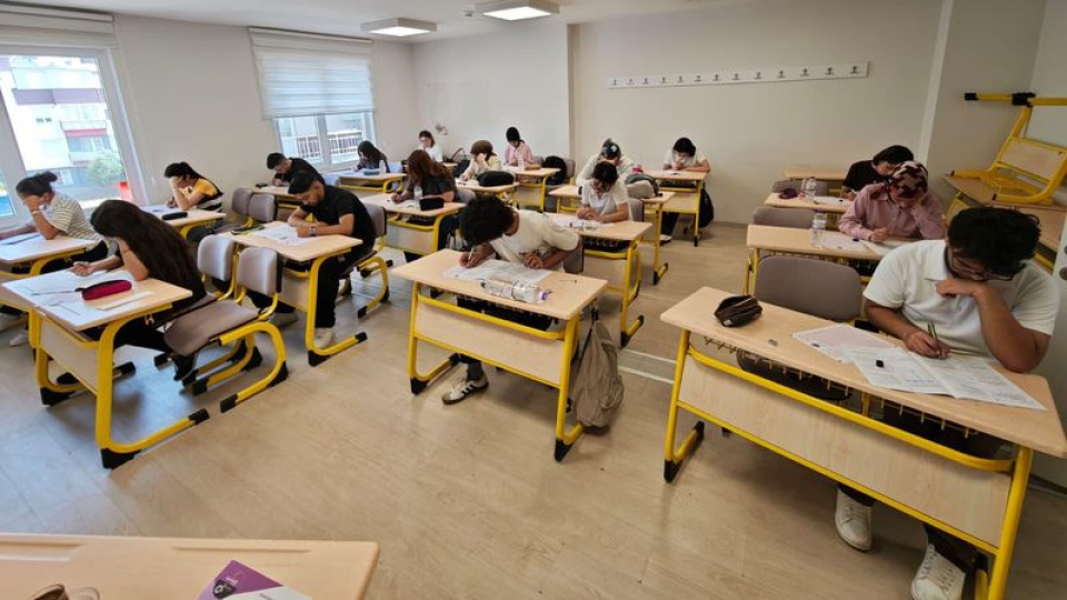 İki günlük maraton başladı! Yurtta YKS heyecanı