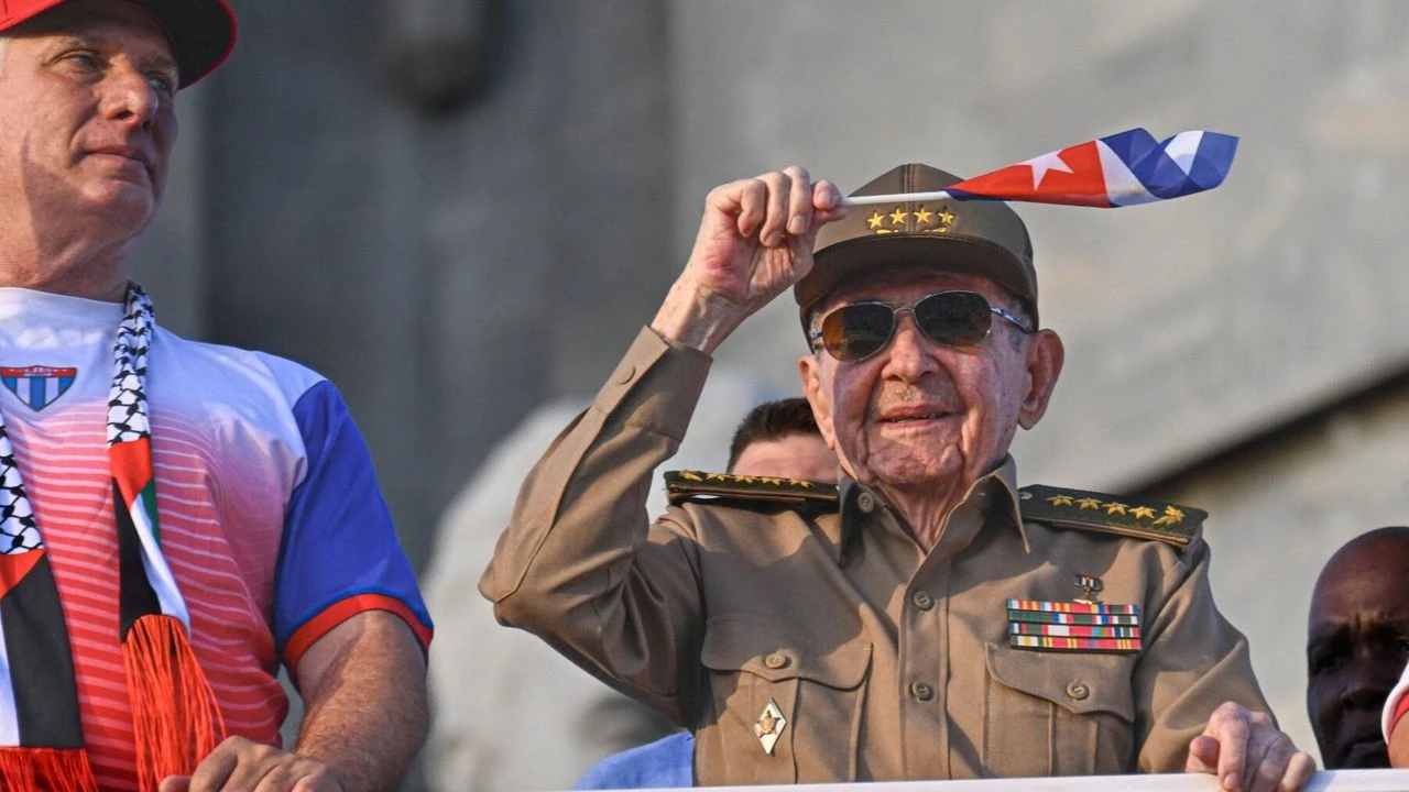 Raul Castro'nun 95'inci yaş günü devlet töreniyle kutlandı