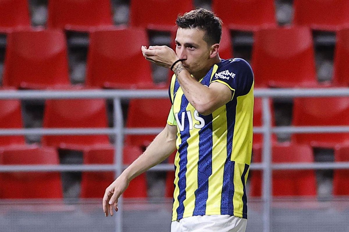 Taraftarlar şaşkın! Fenerbahçe'de Mert Hakan Yandaş sürprizi