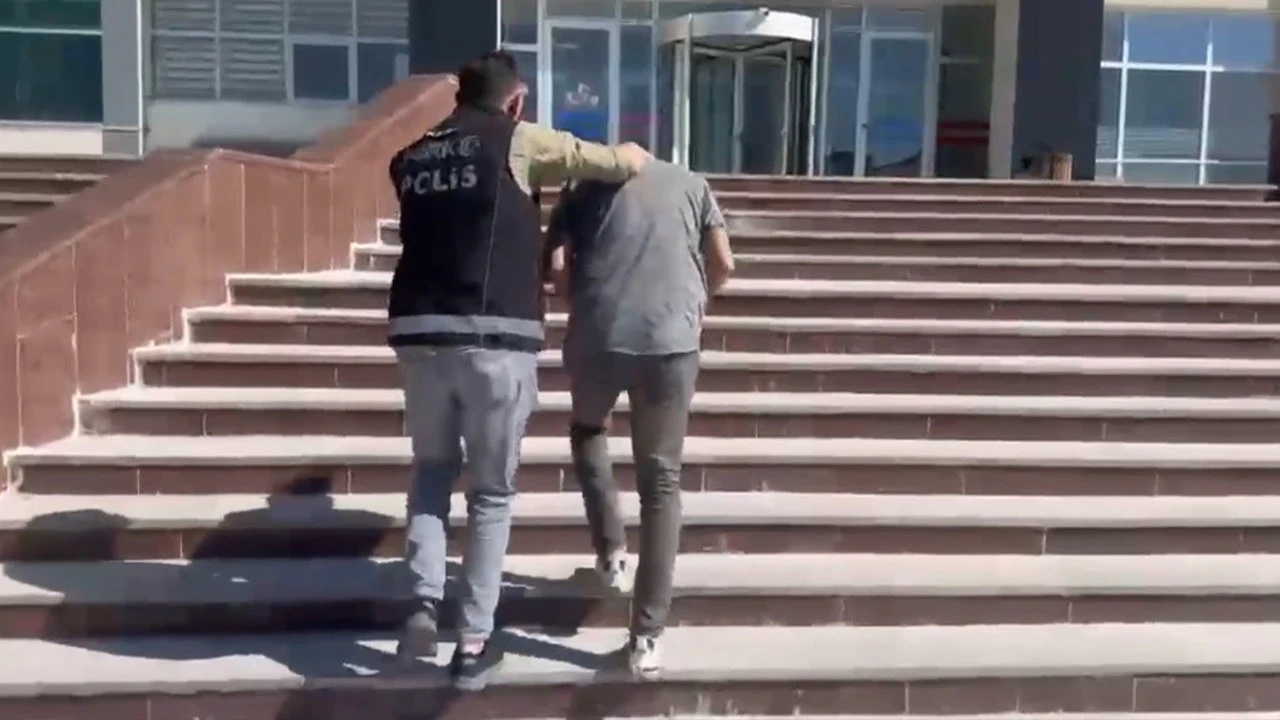 Polisi bile şaşkına çevirdi! Midesini zehir deposuna çevirdi: 76 parça çıktı