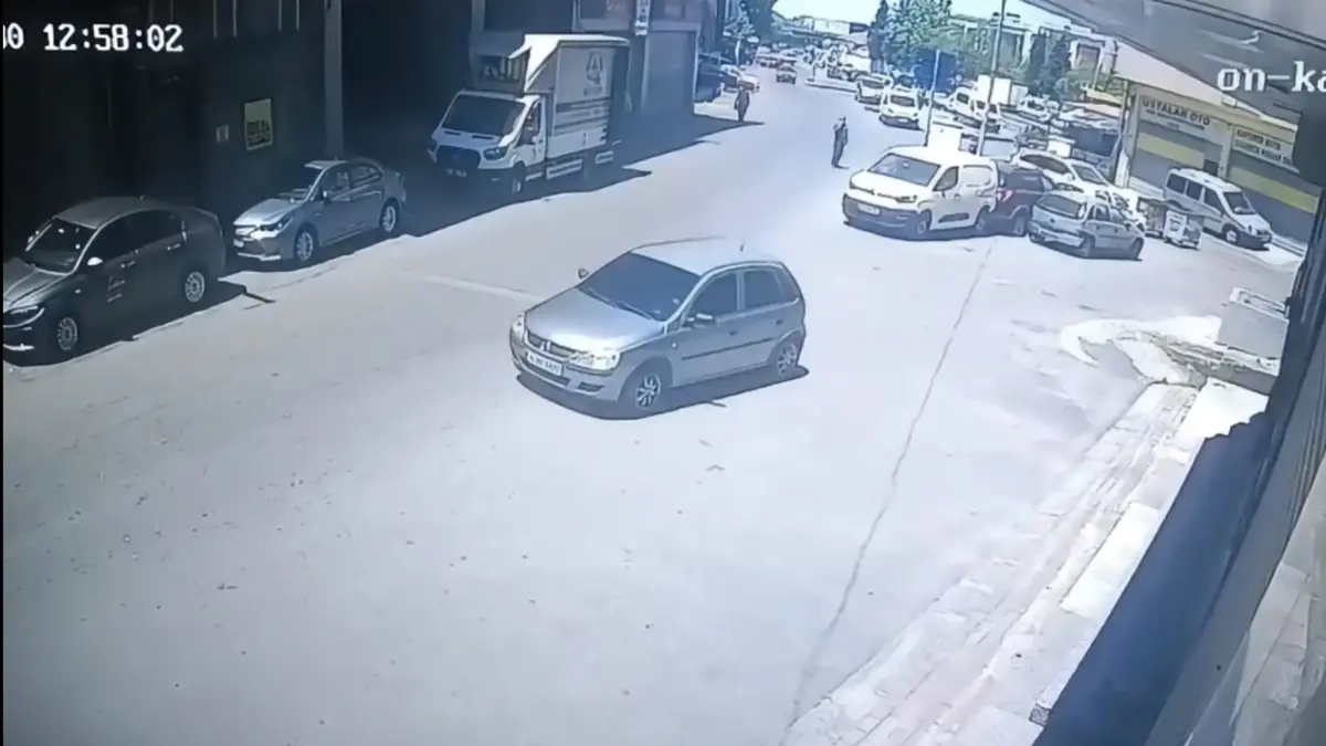 Kıskançlık bahanesiyle eşinin çalışanını vurdu