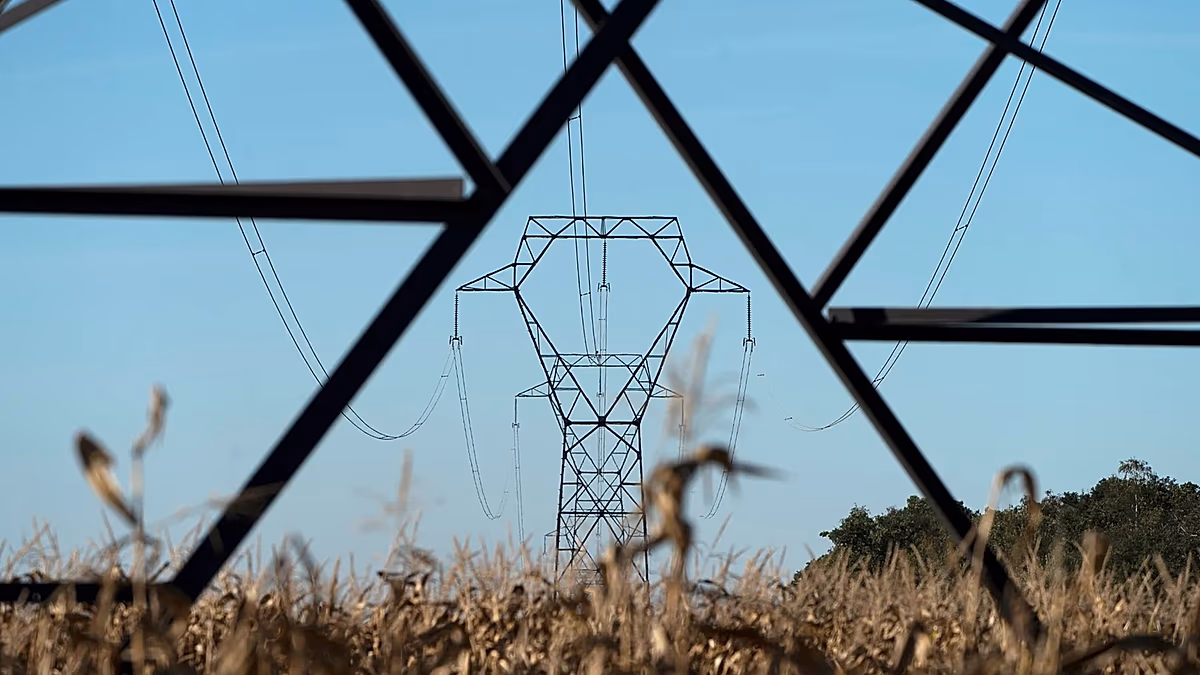 AB enerji bakanları, elektrik şebekesinin geleceğinde daha etkili