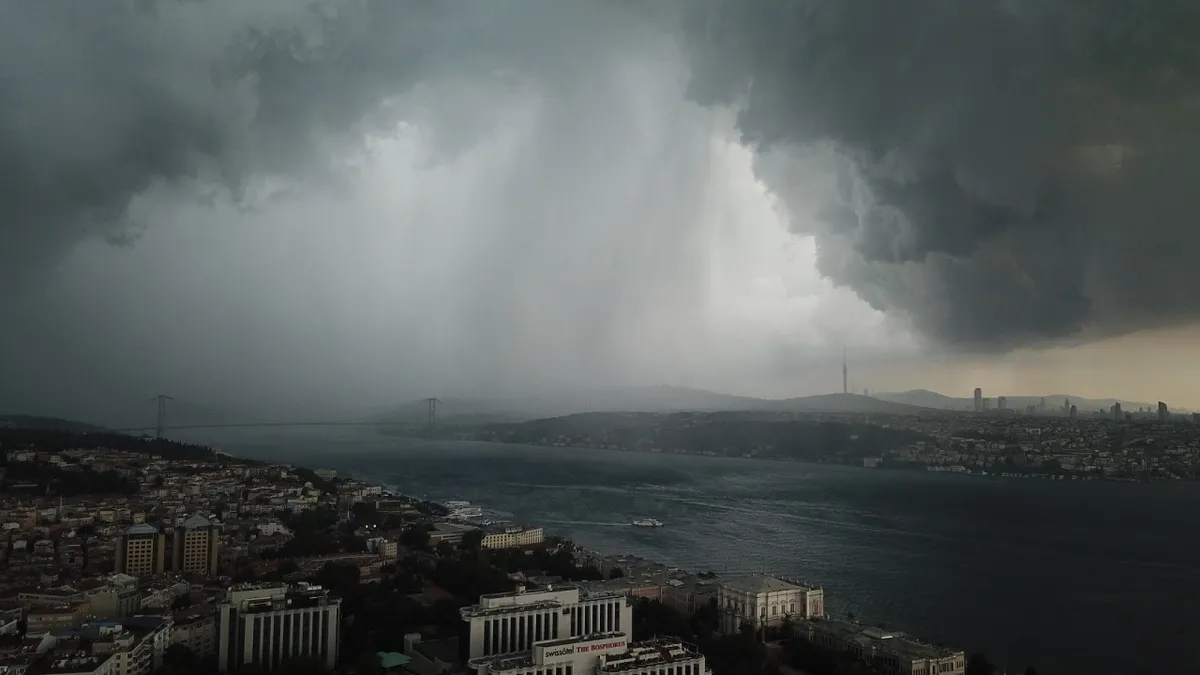 İstanbul’a sağanak yağış geliyor: 5 gün boyunca devam edecek