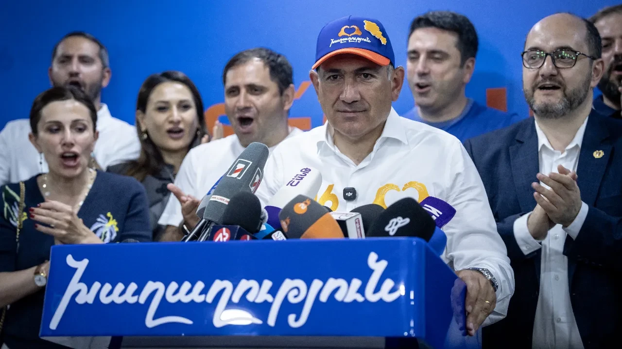 Ermenistan'da Paşinyan'ın seçim zaferi kesinleşti
